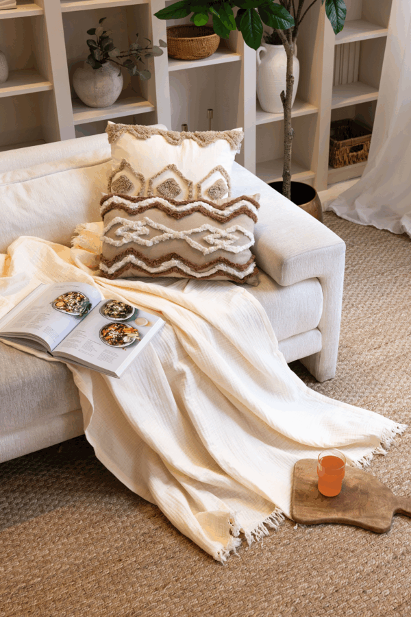 Throw and Blankets - Image 1