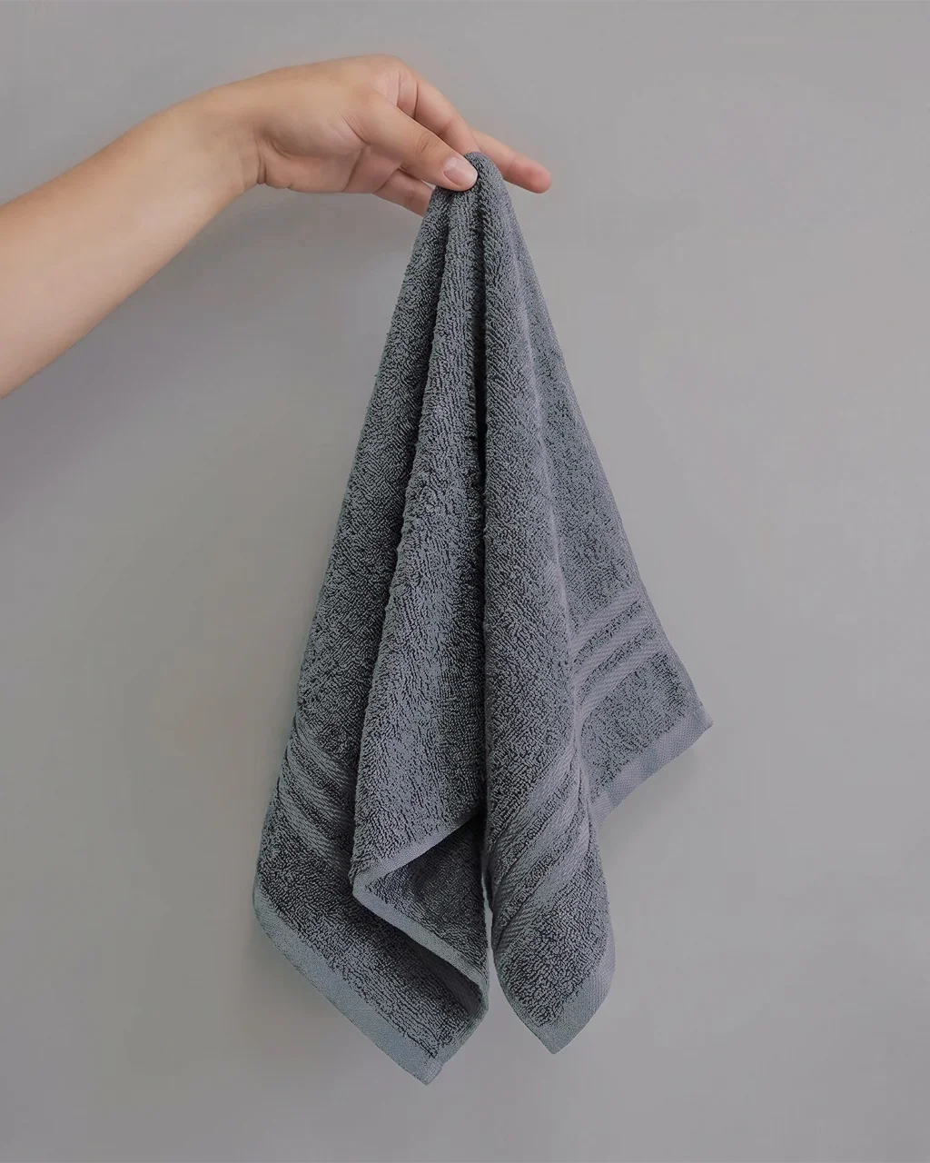 350025-1 Classic Stripe Face Towel - Image 1